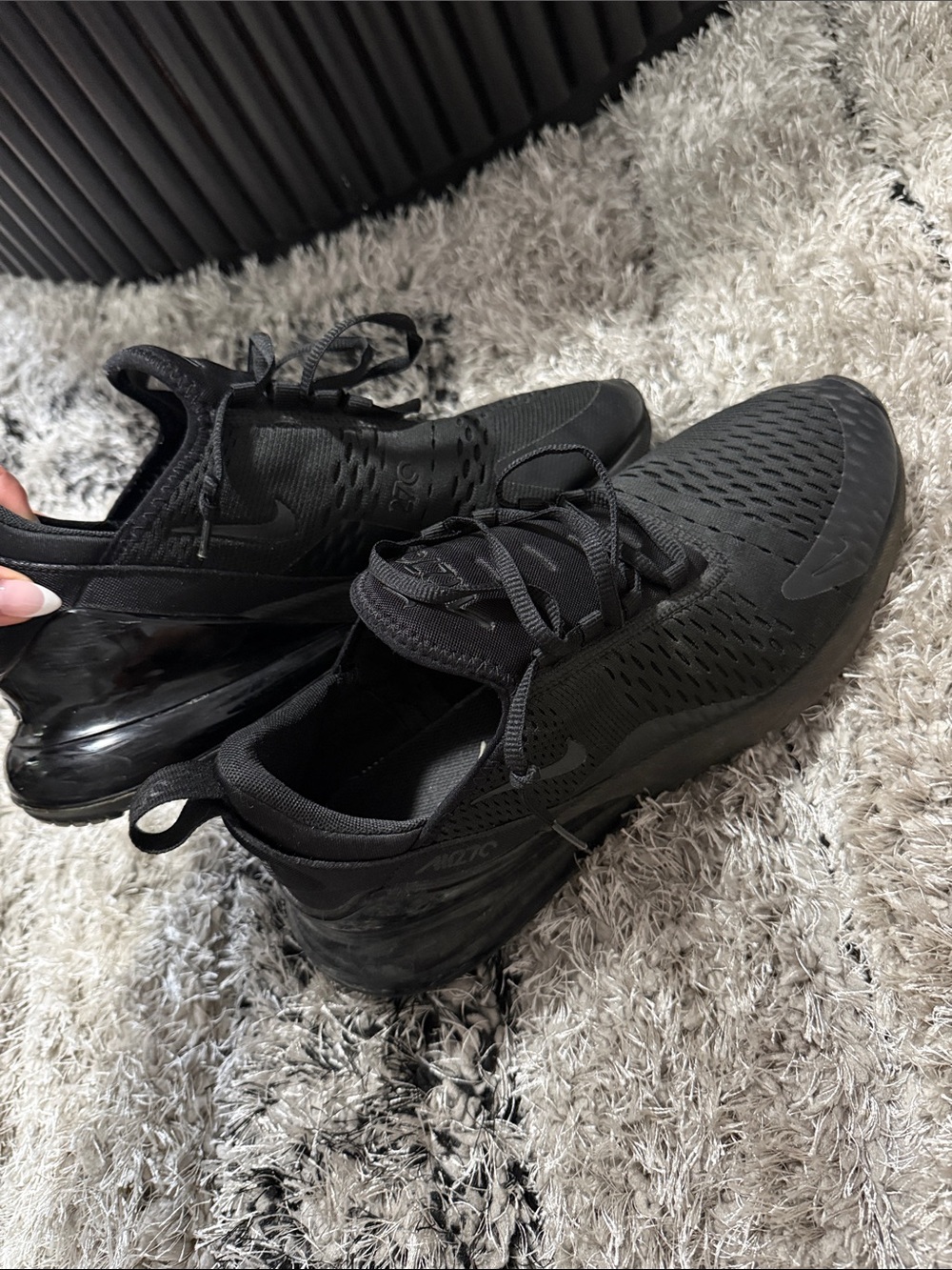 Nike Men’s Black Low-Top Athletic Sneakers